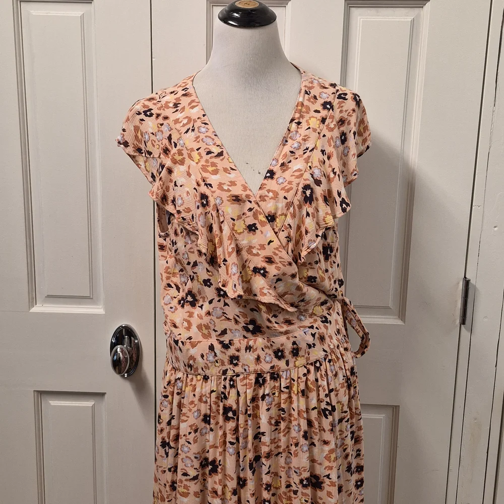 Sofia by Sofia Vergara Peach Floral Maxi Dress